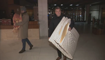 Na nočné rokovanie parlamentu si priniesli matrace i kapustnicu. Fico opozíciu vyzval, aby prestala s obštrukciami