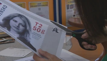 Toto je, po posledných úpravách, definitívna podoba známky novej prezidentky