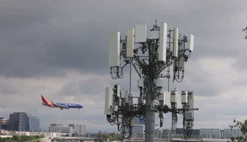 Veľké aerolinky v USA sa obávajú spustenia domácej 5G siete. Môže ohroziť bezpečnosť lietania?