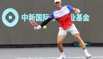 Slováci vstúpili do finálového turnaja Davis Cupu prehrou s Nemeckom. Rozhodnuté bolo už po dvojhrách