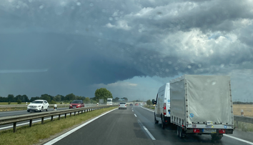 Celý deň bude dusno a teplo. Intenzívne lejaky zasiahnu stredné Slovensko