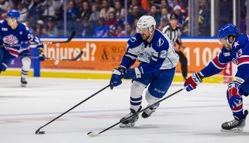 Keď si googlil mesto, v ktorom bude pôsobiť, najprv sa vyľakal. Slovák si chce z Česka vydláždiť cestu do NHL