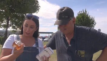 Predávajú luxusné parfumy na parkoviskách: Pristihli sme jedného podvodníka pri čine