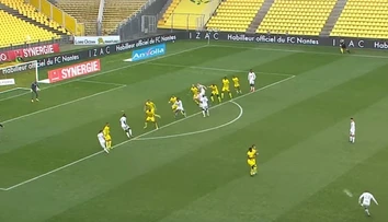 VIDEO: Neskutočný gól vo Francúzsku z 37 metrov. Hráč ho dosiahol z priameho kopu