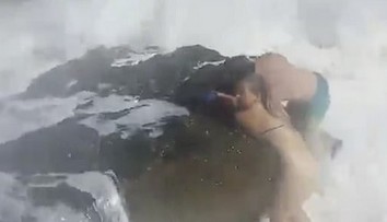 VIDEO: Dramatická záchrana sa skončila tragédiou. Fitnestrénera a jeho kolegyňu zabilo Stredozemné more