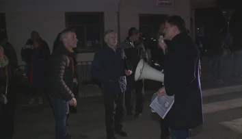 Míting kotlebovcov v Slovenskej Ľupči sa vyostril. Vzoprel sa im Alojz Hlina