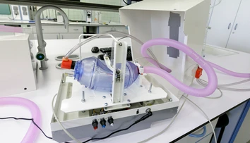 Obrovský úspech mladých Slovákov. Ich prenosný pľúcny ventilátor sa začal vyrábať sériovo