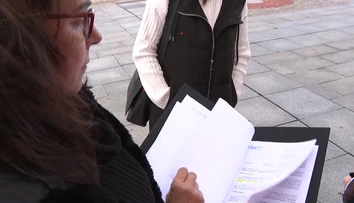 Vdovy aj vdovci bojujú už roky. Poslanci diskrimináciu v zákone vidia, no nemajú riešenie