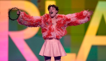 VIDEO: Eurovíziu 2024 vyhral švajčiarsky nebinárny rapper Nemo