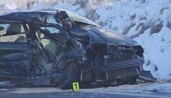Vážna nehoda na hlavnom ťahu do Turčianskych Teplíc. Vodič na klzkej ceste dostal šmyk, zrážku neprežil