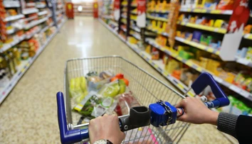 Otváracie hodiny reťazcov počas sviatkov. Na Silvestra zatvárajú oveľa skôr a skoro každý v inú hodinu (+ prehľad)