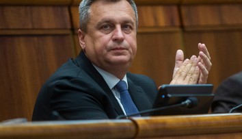 SNS ide proti vládnemu návrhu. V parlamente nepodporíme zvýšenie ceny mýta, vyhlásil Danko