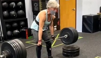 VIDEO: Má 71 rokov, cíti sa o tridsať menej. Babička je držiteľkou viacerých rekordov