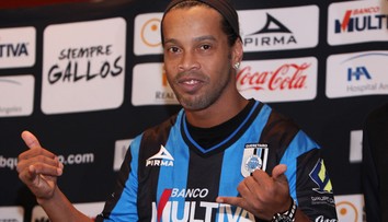 Ronaldinhovi nariadil súd domácu väzbu v hoteli v Asuncione