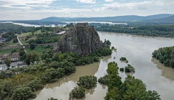 Rieky Morava a Dunaj ustupujú. Na Záhorí sa situácia stabilizuje