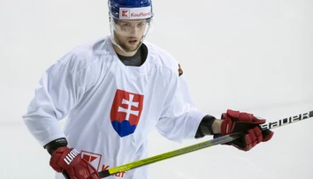 Zo Švajčiarska do Ruska. V KHL bude hrať ďalší slovenský reprezentant