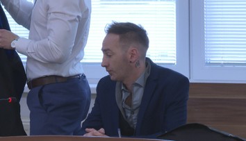 Herec Martin Durkáč si vypočul rozsudok. Za zabitie svojho priateľa dostal desať rokov za mrežami