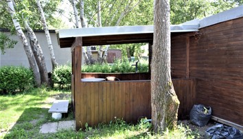 Polícia obvinila 28 majiteľov chatiek stavaných načierno pri Šulianskom jazere