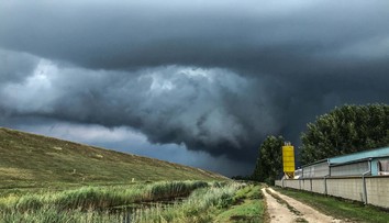 Juhozápadné Slovensko zasiahli extrémne dažde. V okrese Komárno spadlo takmer 200 mm zrážok