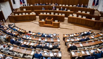 Parlament schválil obrannú dohodu Slovenska s USA, prezidentka ju následne ratifikovala