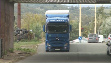 Kamiónová doprava zdražie. Inštalujú do nich inteligentné tachografy