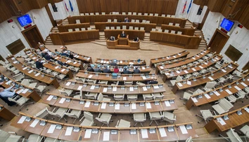 Parlament prelomil prezidentovo veto a schválil novelu o hazardných hrách