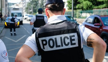 Už ich dolapili. Zadržali podozrivých z lúpeže v luxusnom parížskom klenotníctve