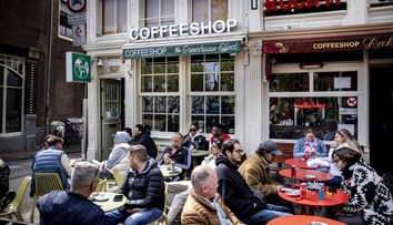 Holandská vláda nie je spokojná s produkciou marihuany. Pestovatelia nespĺňajú ani jednu z troch podmienok