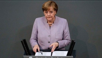 Predbežné rokovania o novej nemeckej vláde stroskotali, Merkelová to ľutuje