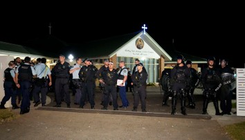 Po útoku na biskupa počas bohoslužby v Austrálii zadržali 15-ročného chlapca
