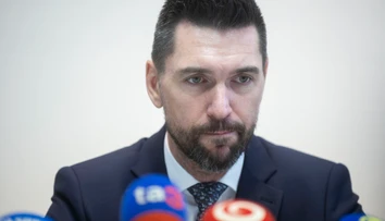 Minister Takáč chce kontrolovať, či nám zo západu neposielajú menej kvalitné potraviny