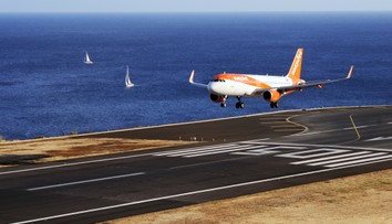 Letecká spoločnosť ruší množstvo spojení. Dotkne sa to tisícok cestujúcich