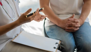 Únik moču trápi tisíce Slovákov. Včasnou prevenciou sa tomu dá predchádzať