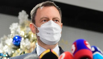 Premiér Heger vyhlásil, že sú štyri možnosti, ako zaviesť povinné očkovanie