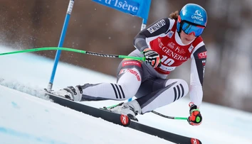 Vlhová s druhým najlepším výsledkom v super-G v kariére, vo Val d'Isere vyhrala Ledecká