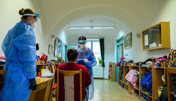 Na trasovaní kontaktov na regionálnych úradoch pracuje už 820 osôb