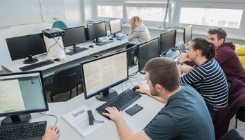 Školy dostanú nové počítače za 200 miliónov. Podľa odborníka sú investície rozdeľované nerozumne