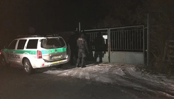Záhadná smrť ornitológa (†34). Napadnutý svorkou psov alebo zavraždený a pohodený divej zveri?