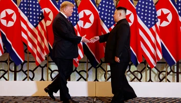 Trump sa stretol v Hanoji s Kim Čong-unom na druhom summite