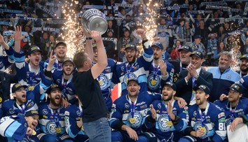 Získal majstrovský titul a piatykrát sa rozlúčil. Tréner Nitry po historickej sezóne mieri do Česka