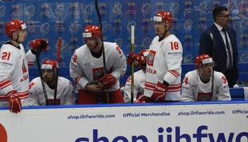 VIDEO: Poliaci sa v súboji o udržanie ujali vedenia, ale z výhry sa tešil Kazachstan. Poľsko sa lúči s elitou