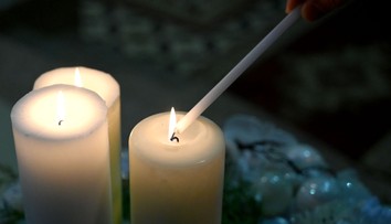 Naše stoly opäť zdobia sviatočné vence. Pozreli sme sa na trendy tohto adventu