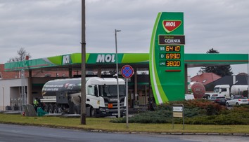Maďarská spoločnosť MOL pracuje na žalobe na slovenskú vládu za mimoriadny odvod zo zisku