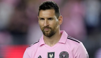 Lionel Messi údajne zvažuje návrat do rodnej Argentíny. Nie je pripravený skončiť s futbalom
