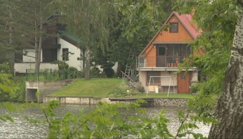 Ľudia sa začínajú zbavovať chalúp. Nie je za tým len málo času a energie