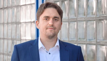 Expert na umelú inteligenciu Spano: Nestačí vidieť a uveriť, treba začať znovu rozmýšľať