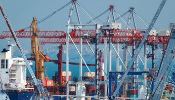 Ruská raketa zasiahla civilnú loď v Odese, hlásia jednu obeť aj zranených