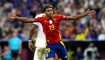Otca španielskeho futbalistu Lamina Yamala počas potýčky pobodali, skončil v nemocnici