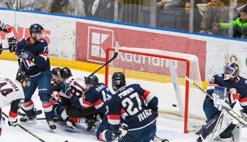 Extraliga: Poprad si na historickú bodku ešte počká, Lackov životný duel. Bystrici vyšla hra bez brankára