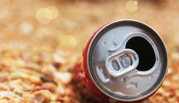 Coca-Cola sťahuje zo slovenských škôl sladené sýtené nápoje